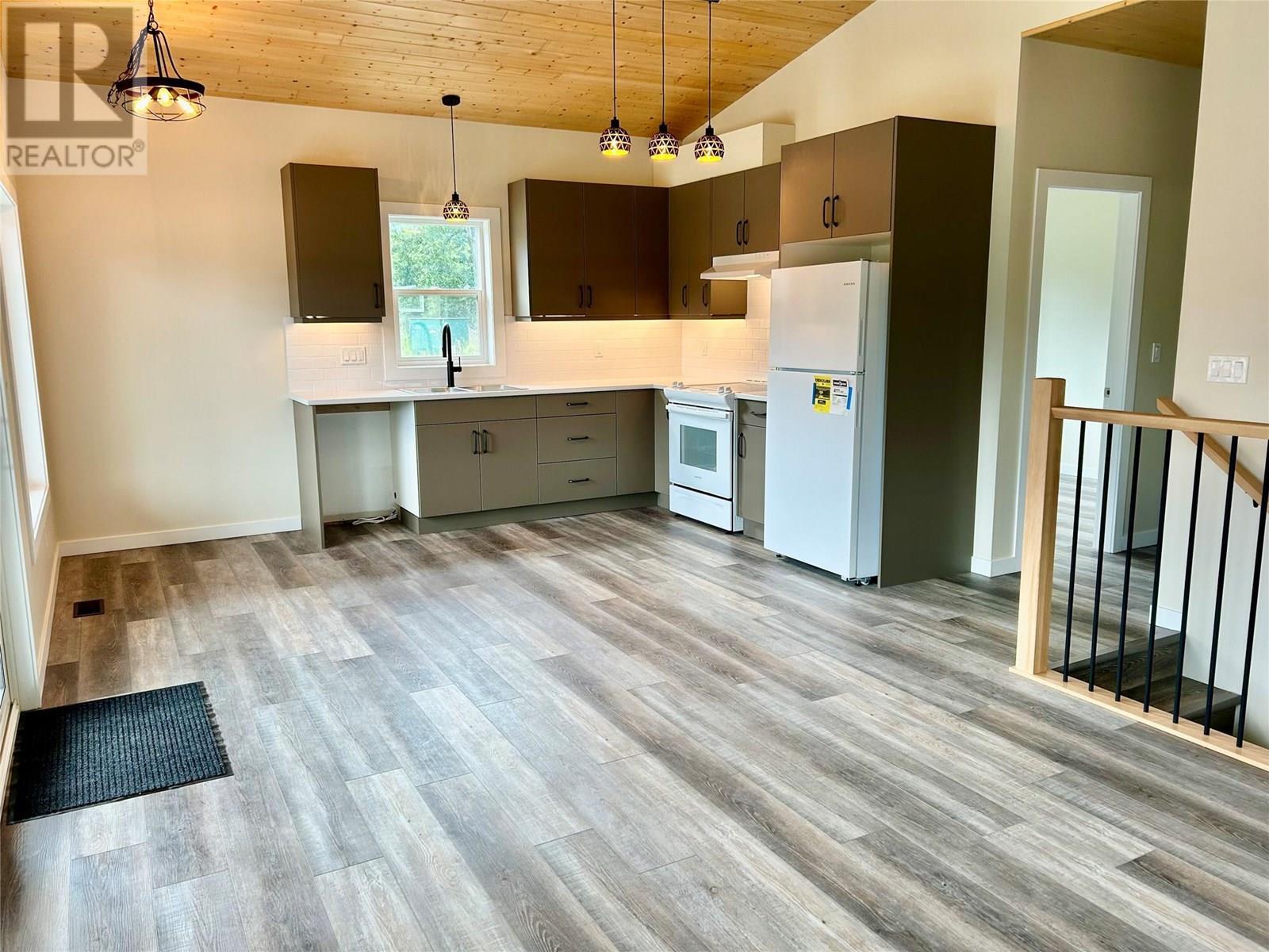 1681 Sugar Lake Road Unit# 7. Cherryville, British Columbia