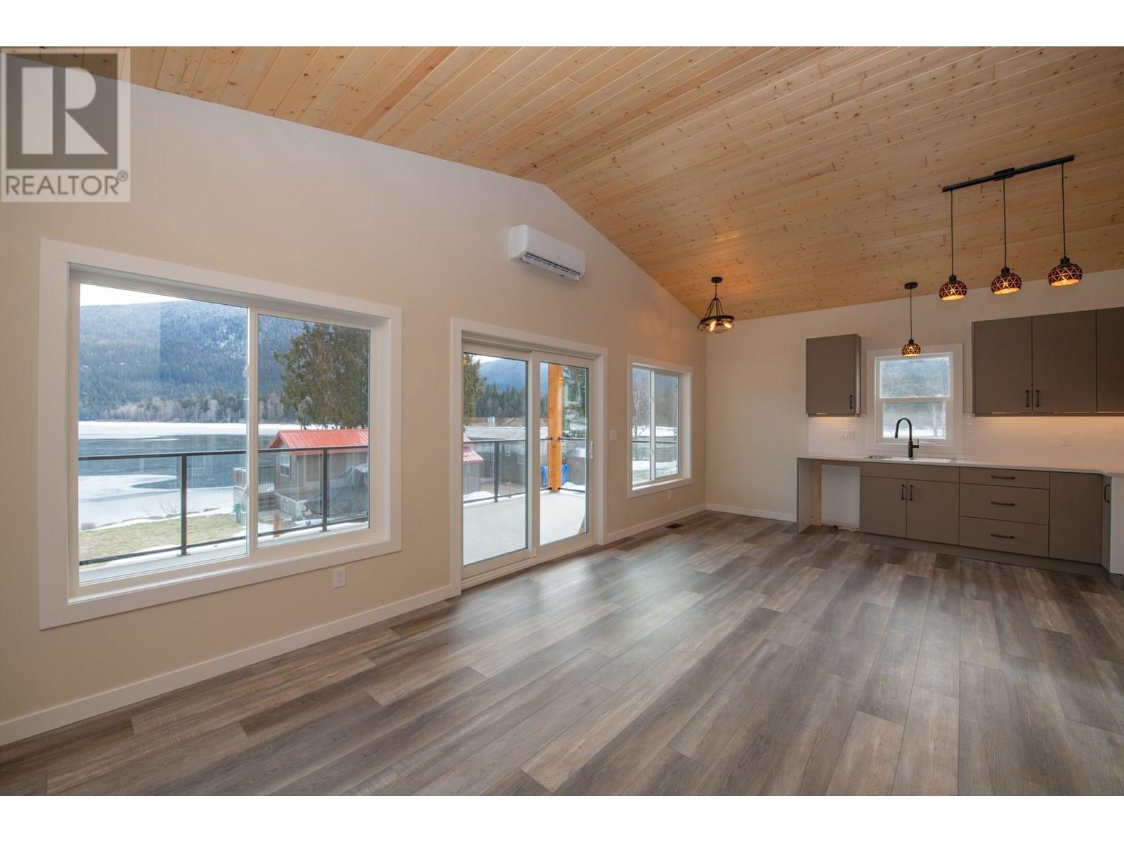 1681 Sugar Lake Road Unit# 7. Cherryville, British Columbia