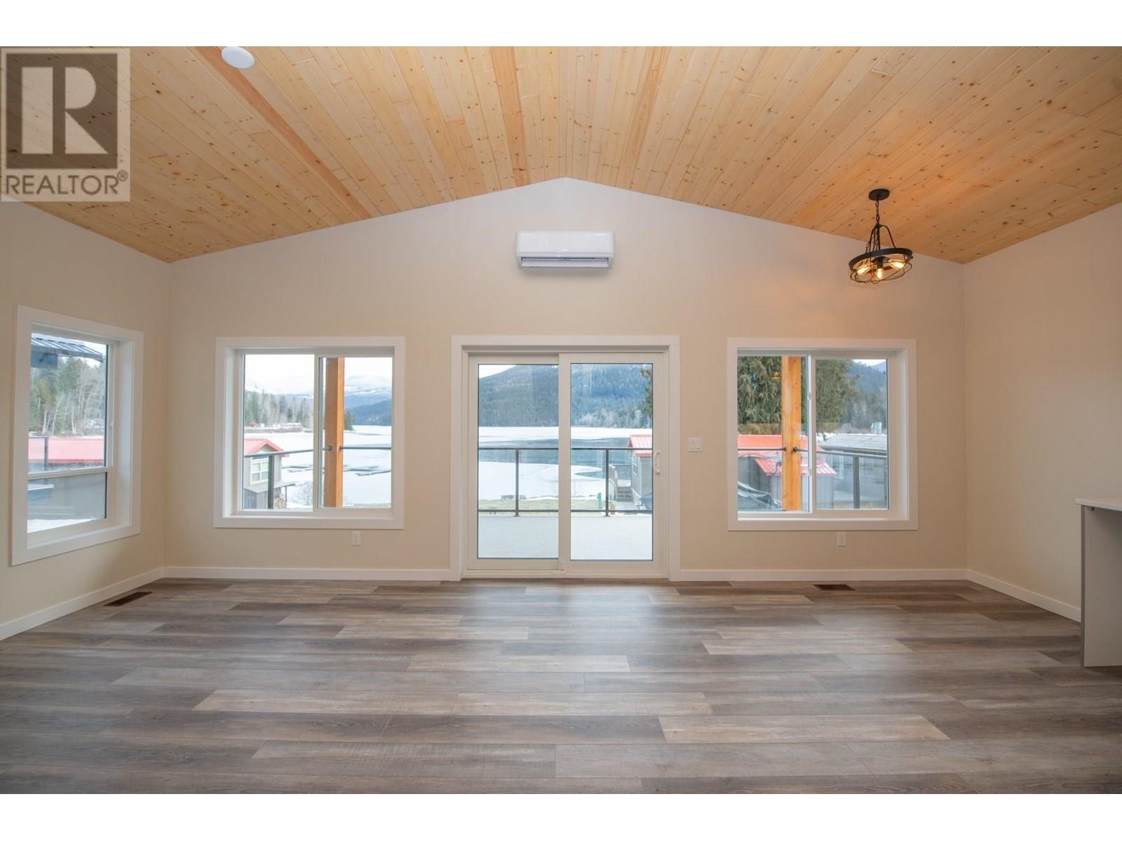 1681 Sugar Lake Road Unit# 7. Cherryville, British Columbia