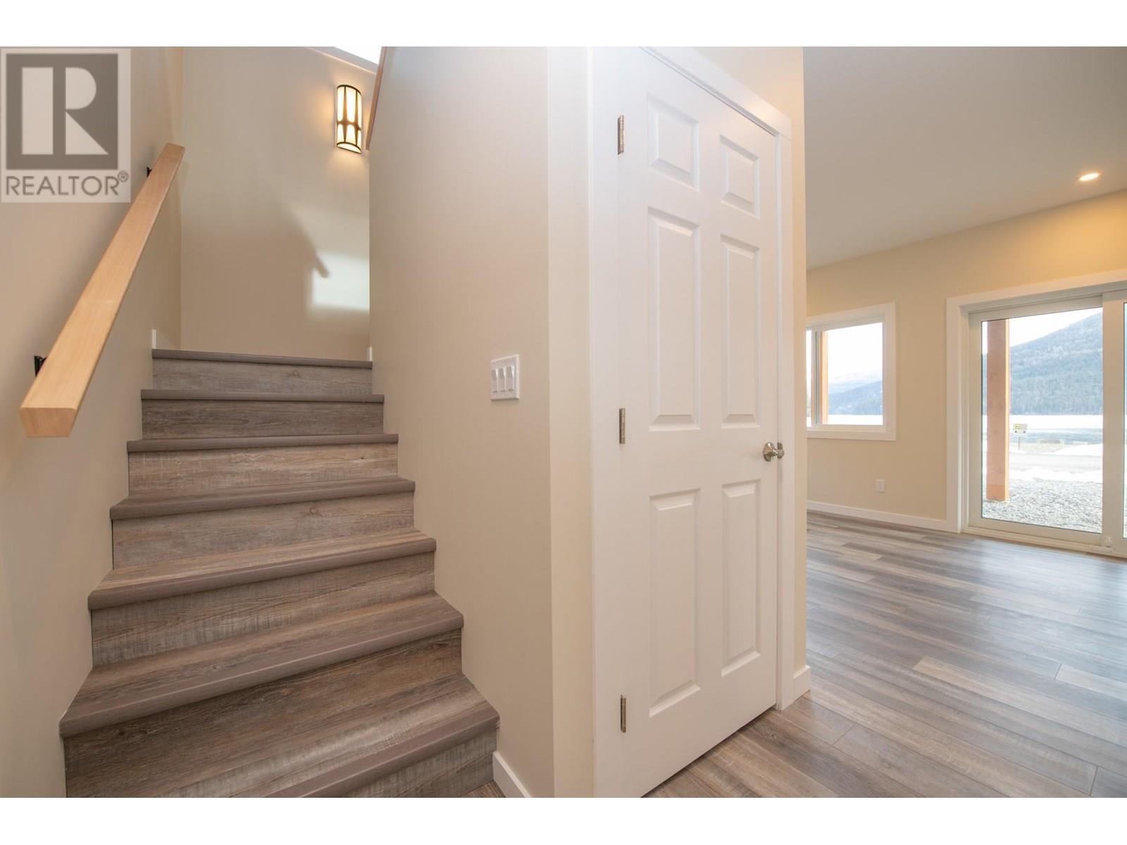 1681 Sugar Lake Road Unit# 7. Cherryville, British Columbia