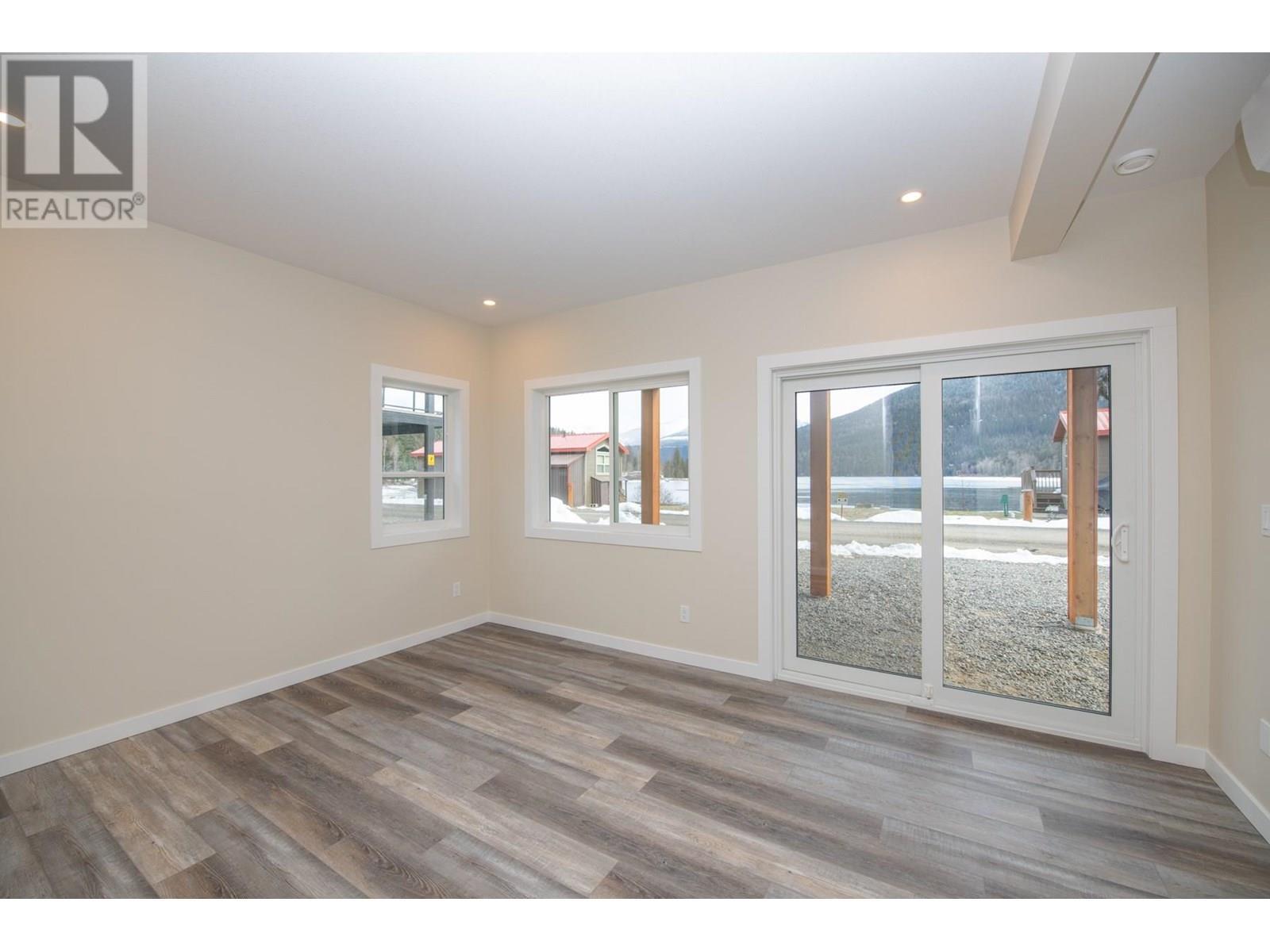 1681 Sugar Lake Road Unit# 7. Cherryville, British Columbia