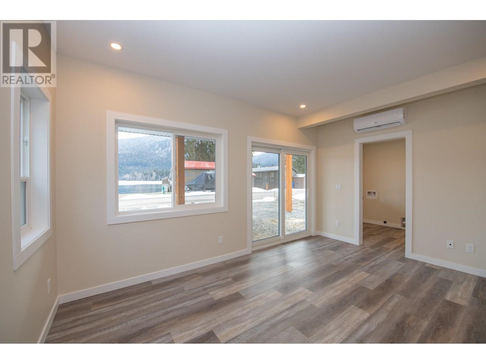 1681 Sugar Lake Road Unit# 7. Cherryville, British Columbia