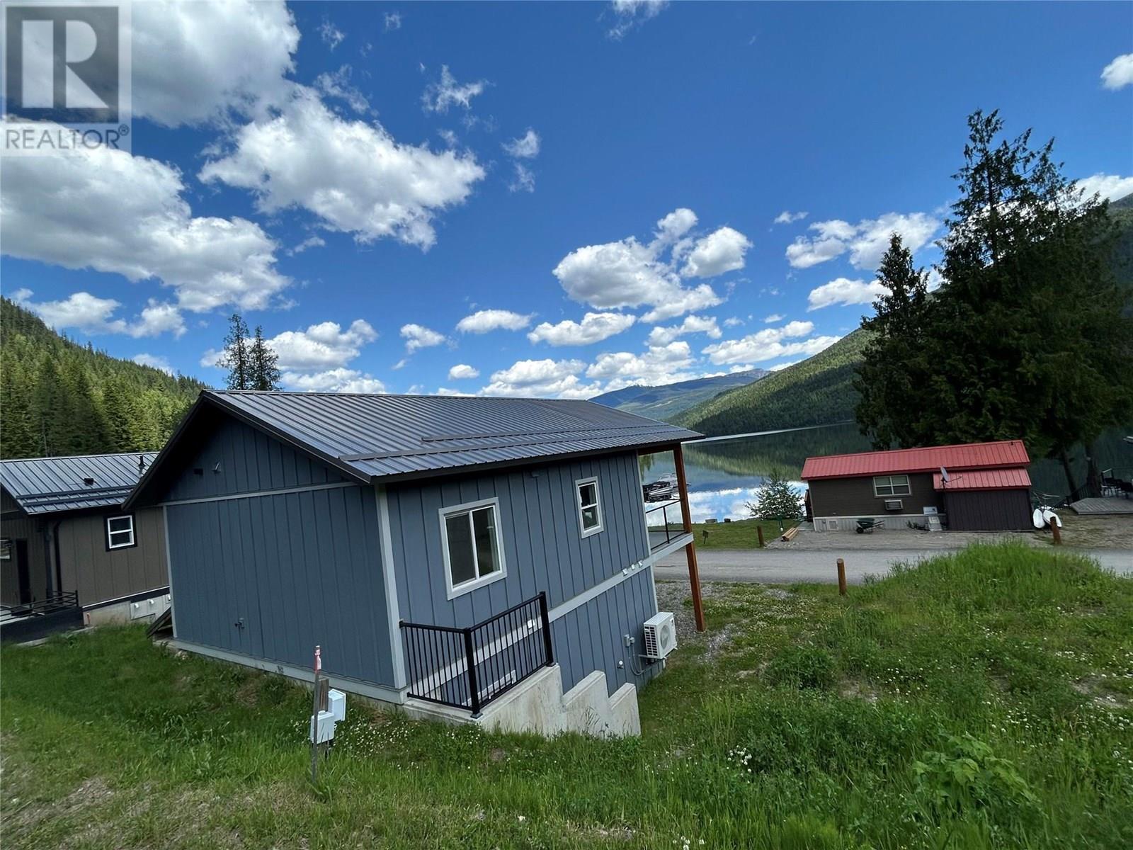 1681 Sugar Lake Road Unit# 7. Cherryville, British Columbia