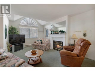 940 Glenwood Avenue Unit# 302. Kelowna, British Columbia