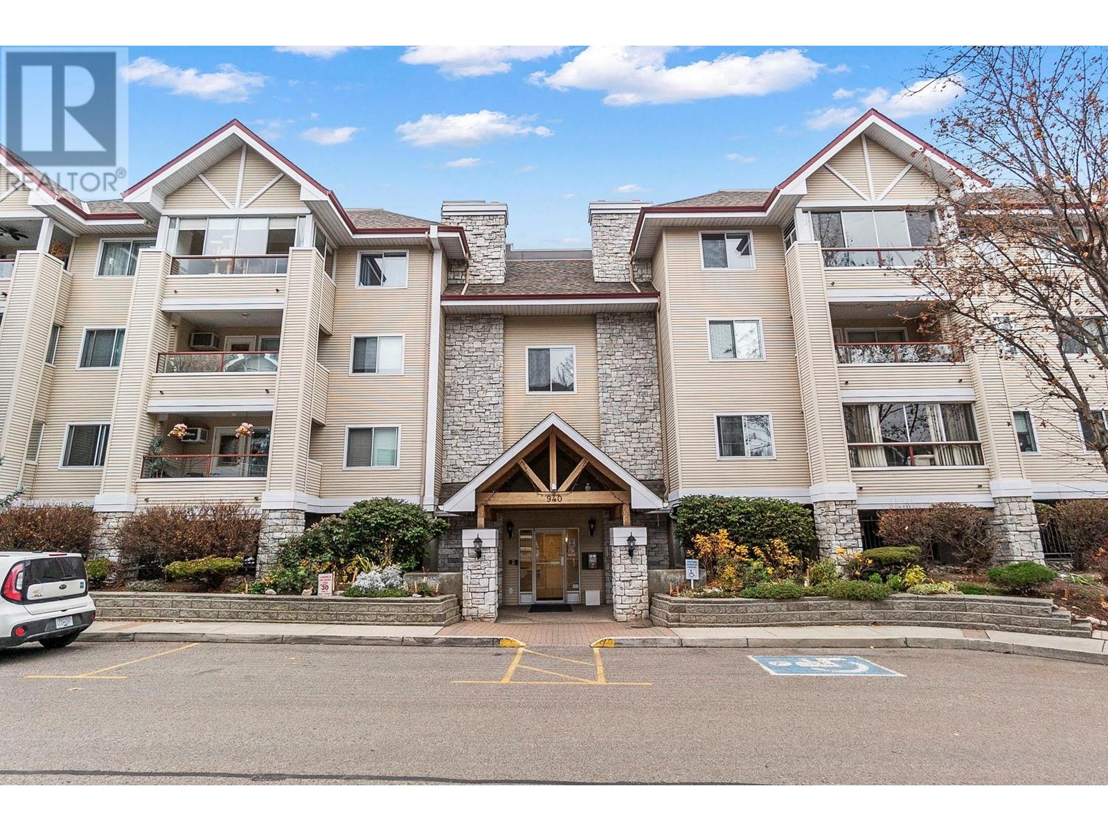 940 Glenwood Avenue Unit# 302. Kelowna, British Columbia