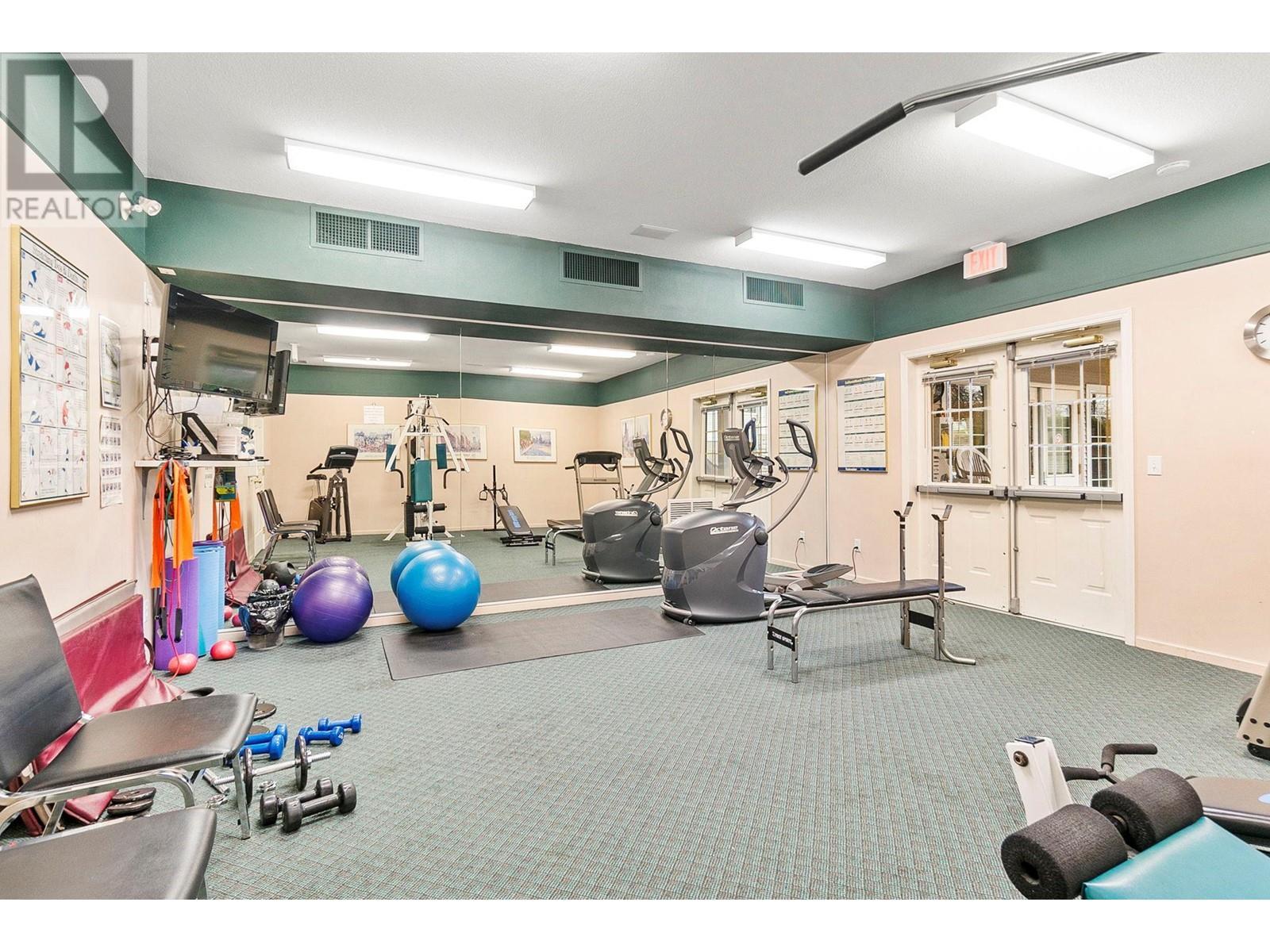 940 Glenwood Avenue Unit# 302. Kelowna, British Columbia