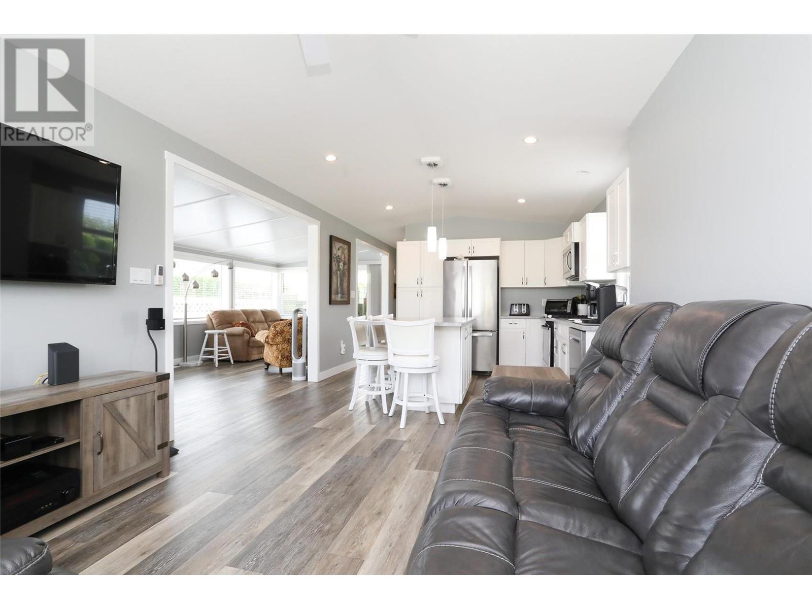 415 Commonwealth Road Unit# 291. Kelowna, British Columbia