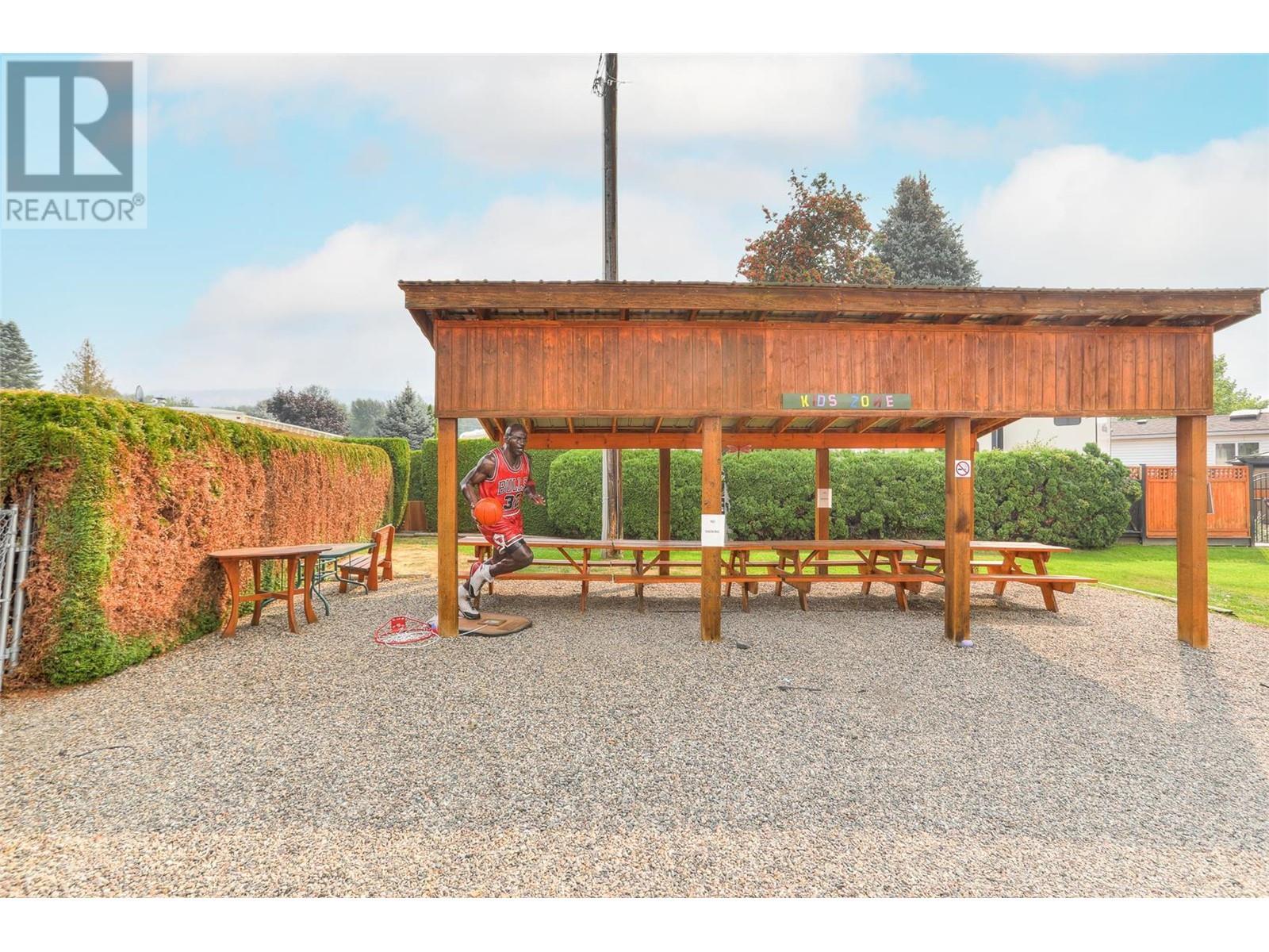 415 Commonwealth Road Unit# 291. Kelowna, British Columbia