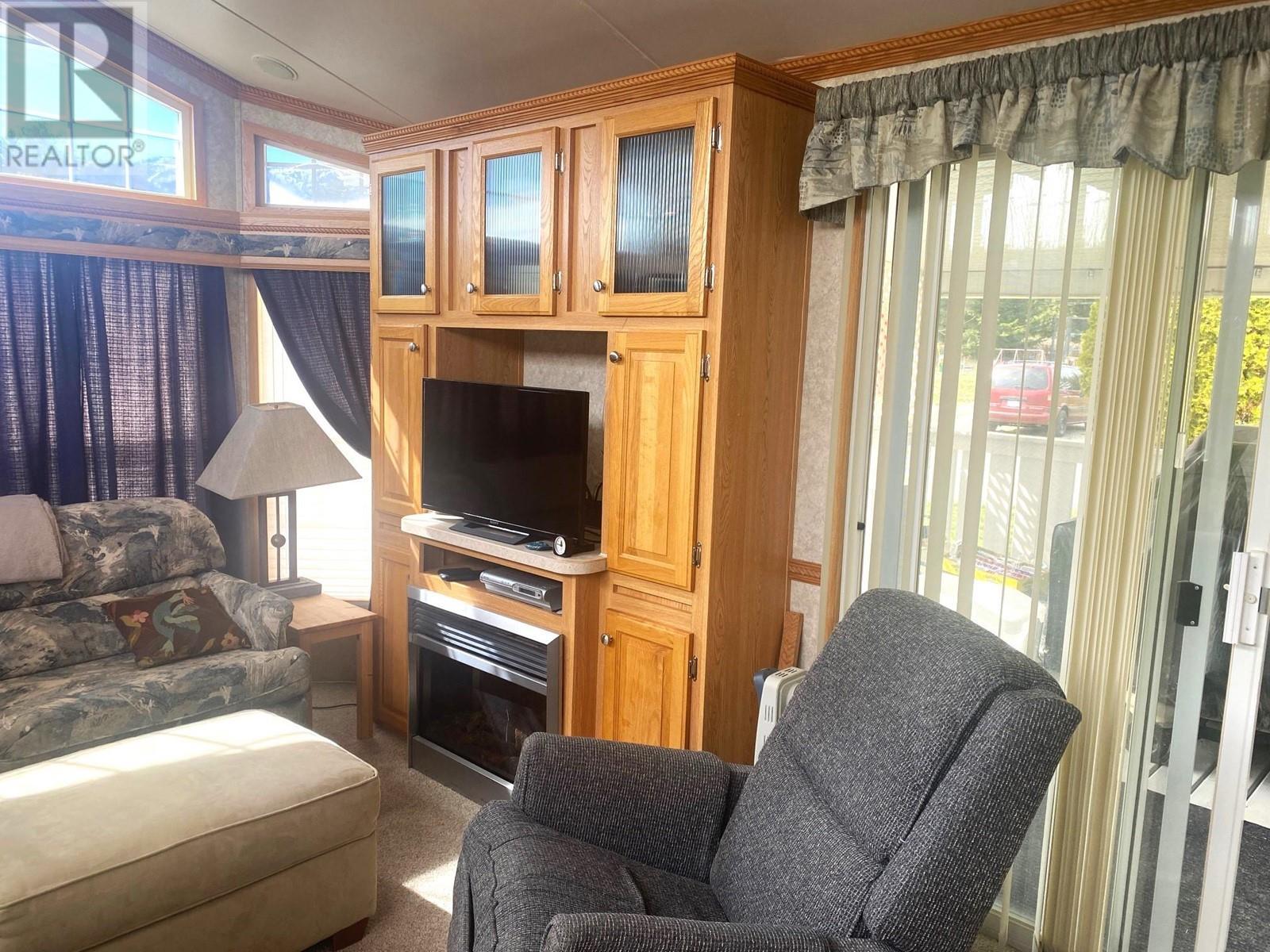 3844 Captain's Village Way Unit# 30. Scotch Creek, British Columbia