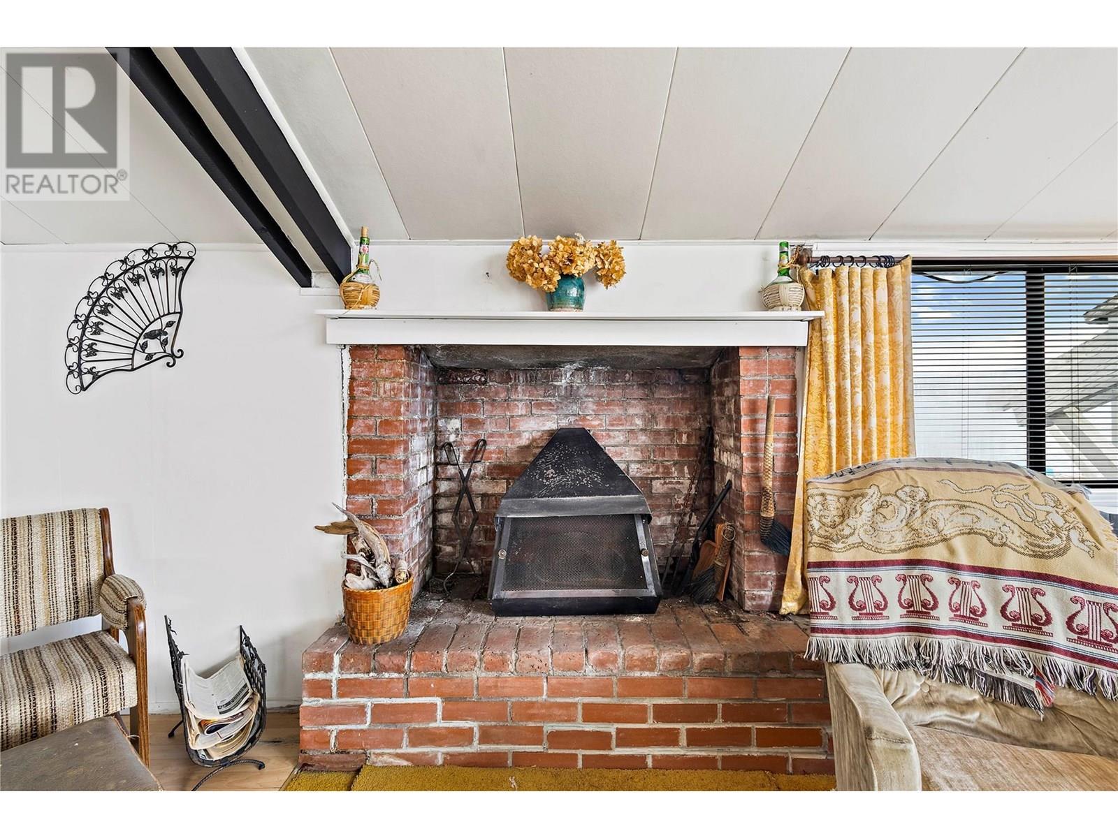 1665 Blind Bay Road. Blind Bay, British Columbia