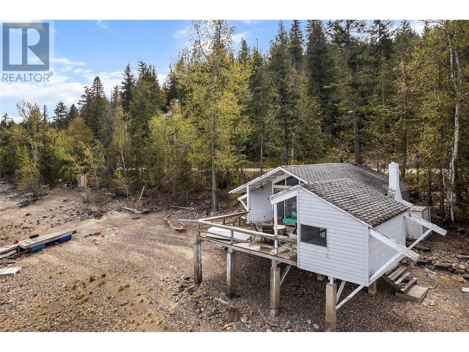 1665 Blind Bay Road. Blind Bay, British Columbia
