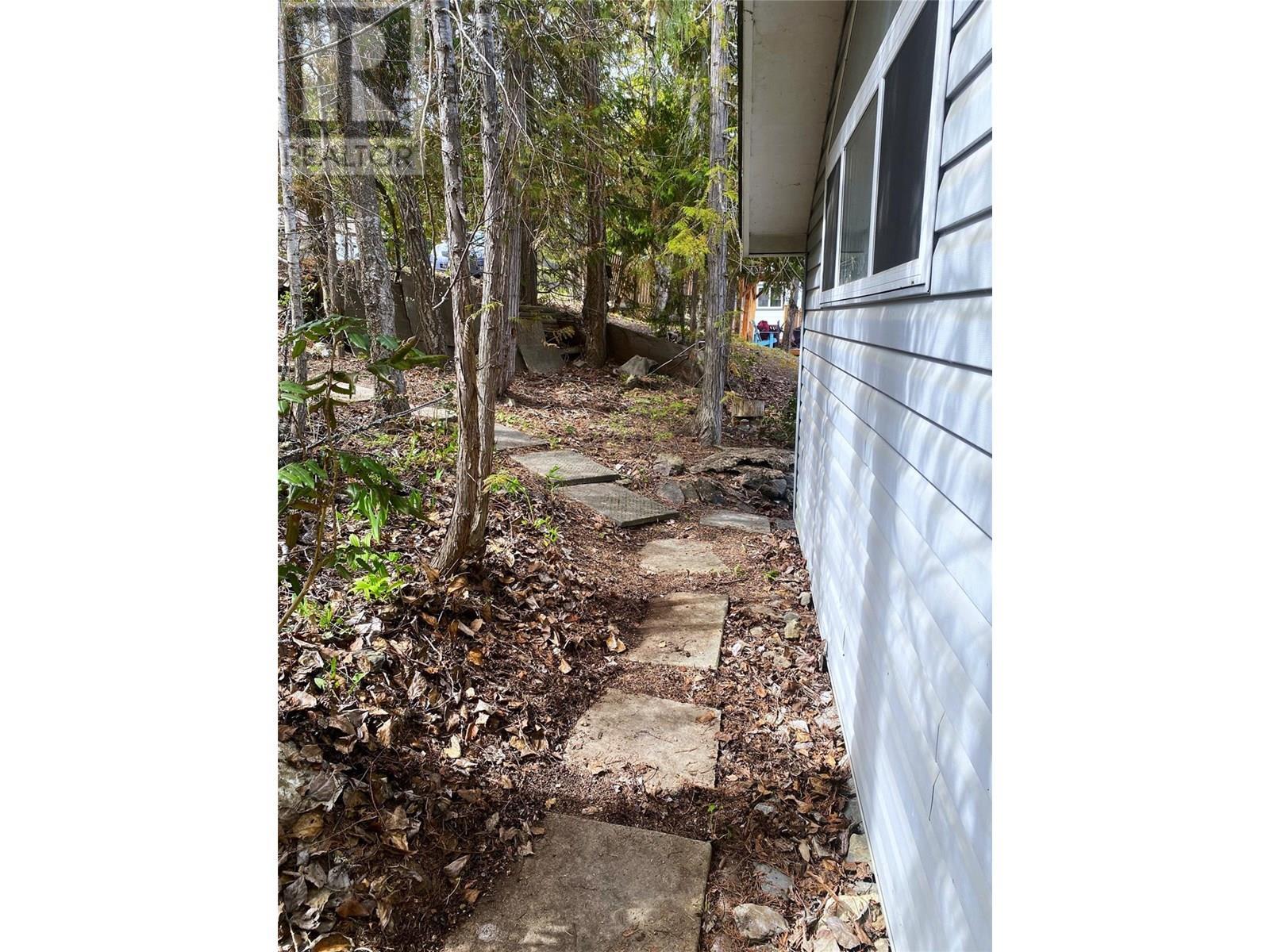 1665 Blind Bay Road. Blind Bay, British Columbia