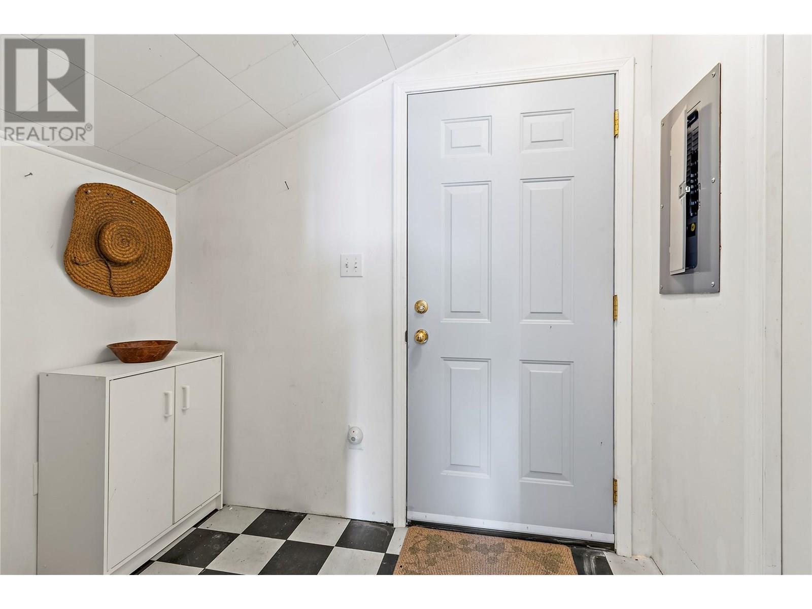 1665 Blind Bay Road. Blind Bay, British Columbia