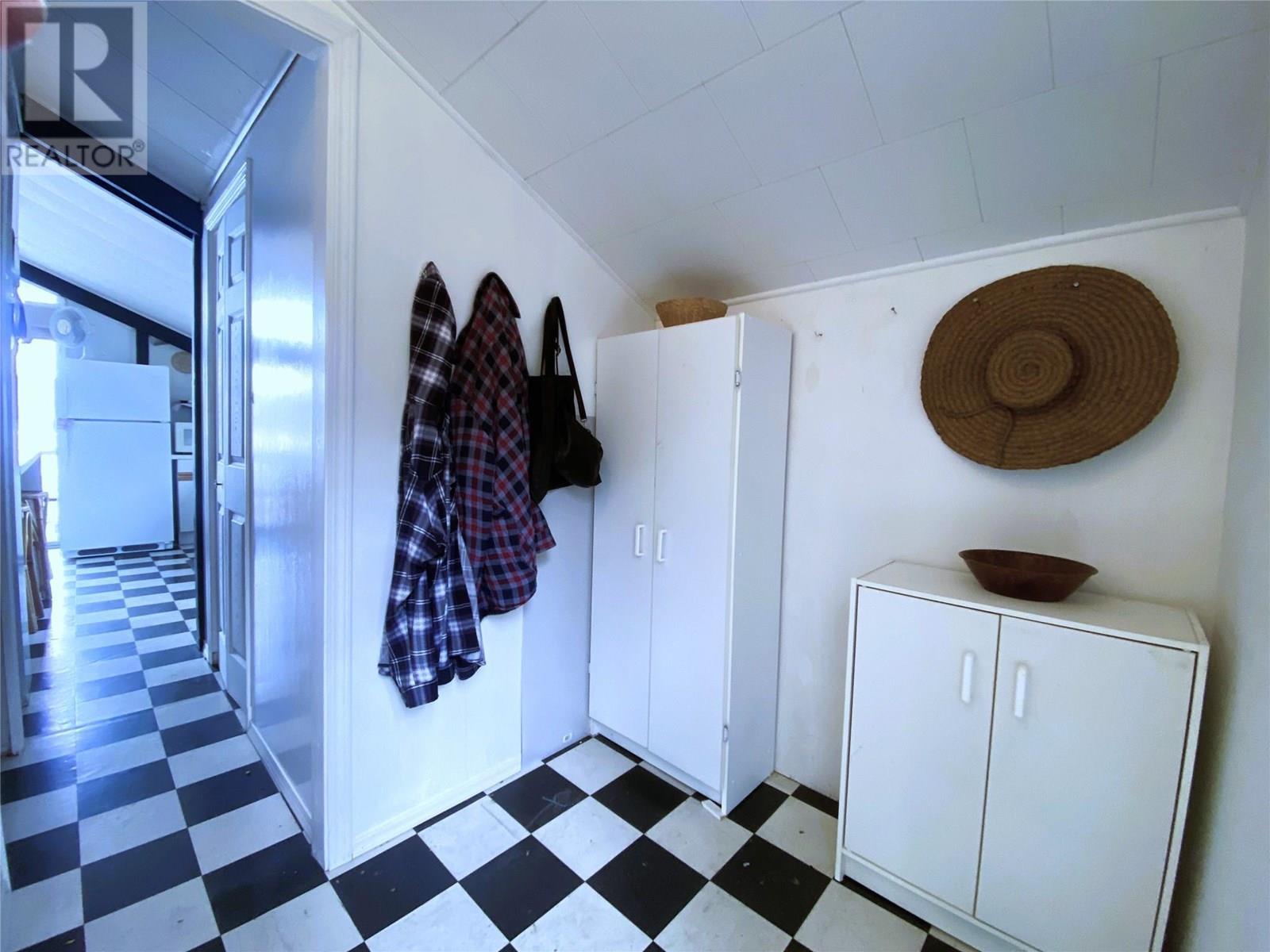 1665 Blind Bay Road. Blind Bay, British Columbia