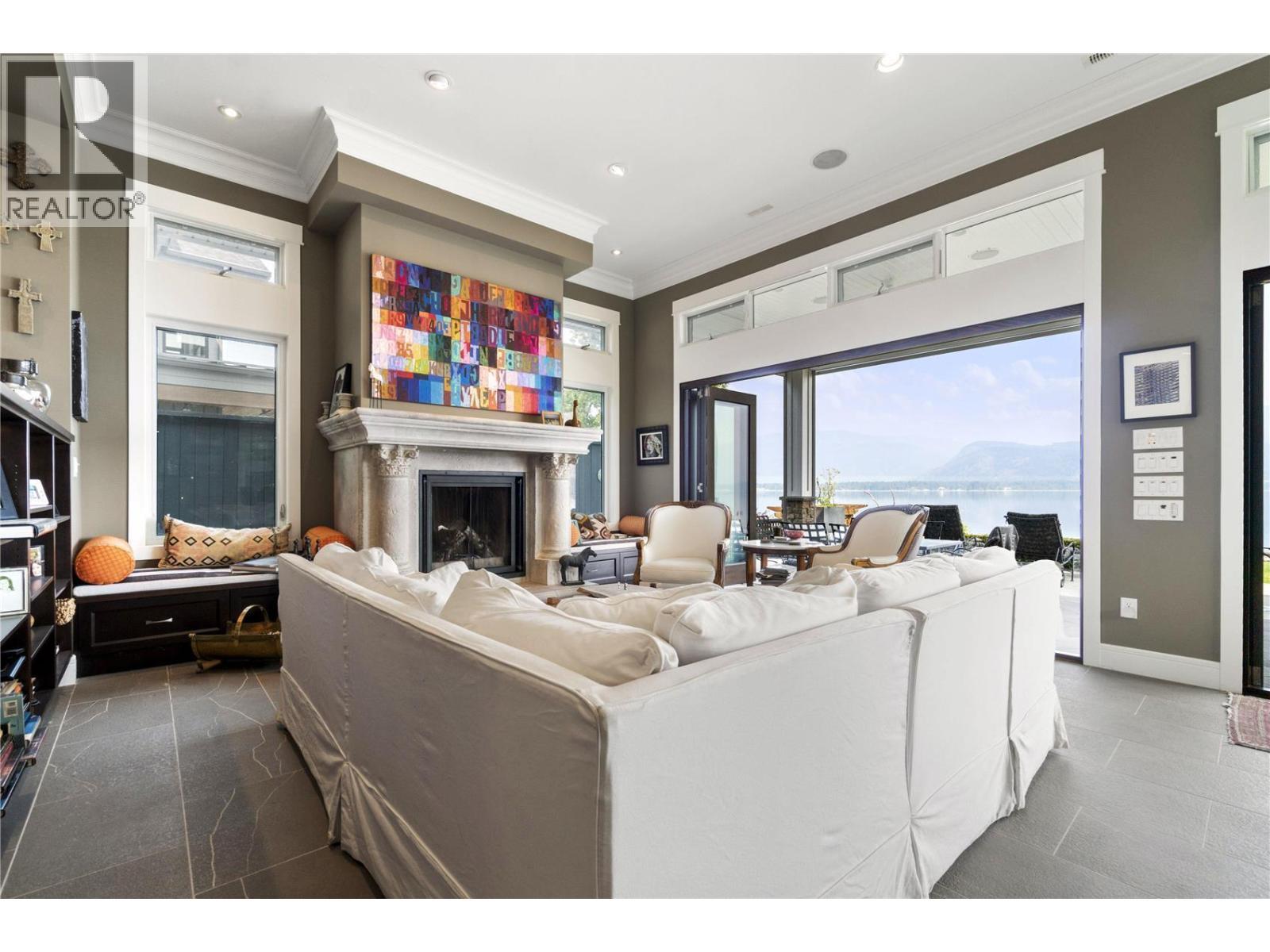 1801 Archibald Road Unit# 5. Sorrento, British Columbia