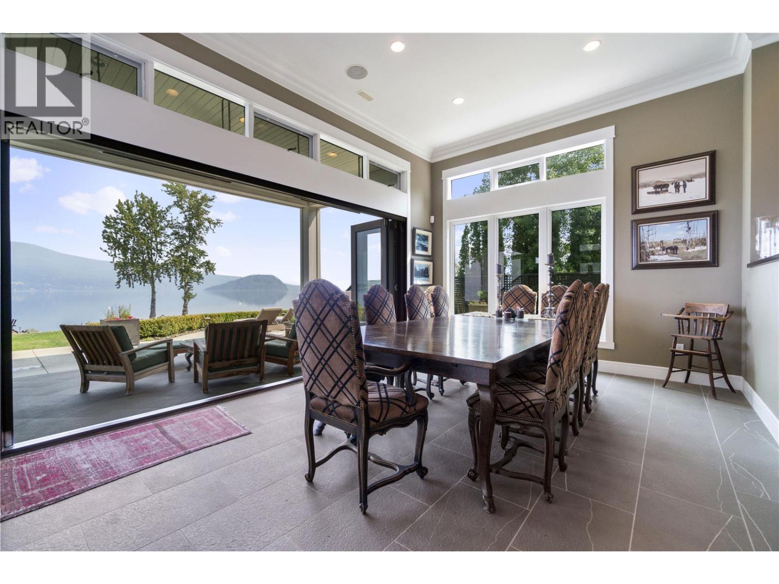 1801 Archibald Road Unit# 5. Sorrento, British Columbia