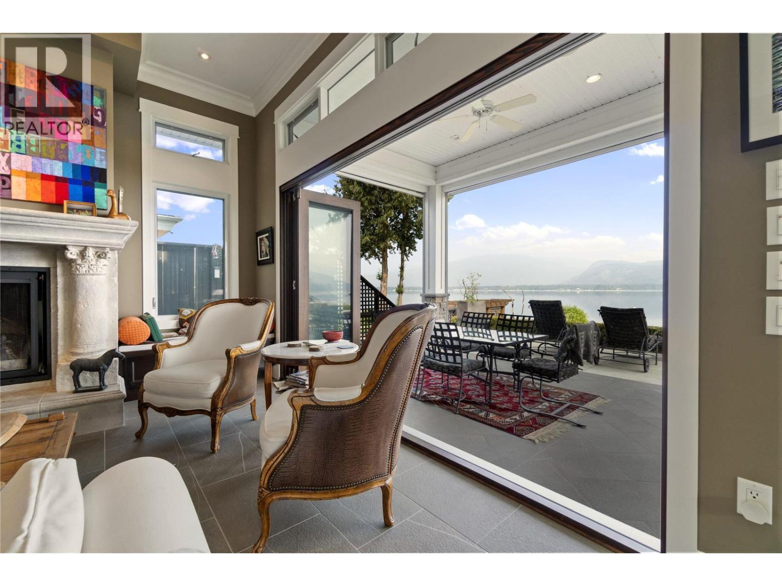 1801 Archibald Road Unit# 5. Sorrento, British Columbia