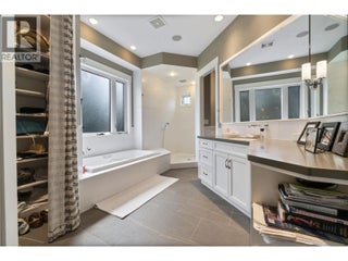 1801 Archibald Road Unit# 5. Sorrento, British Columbia