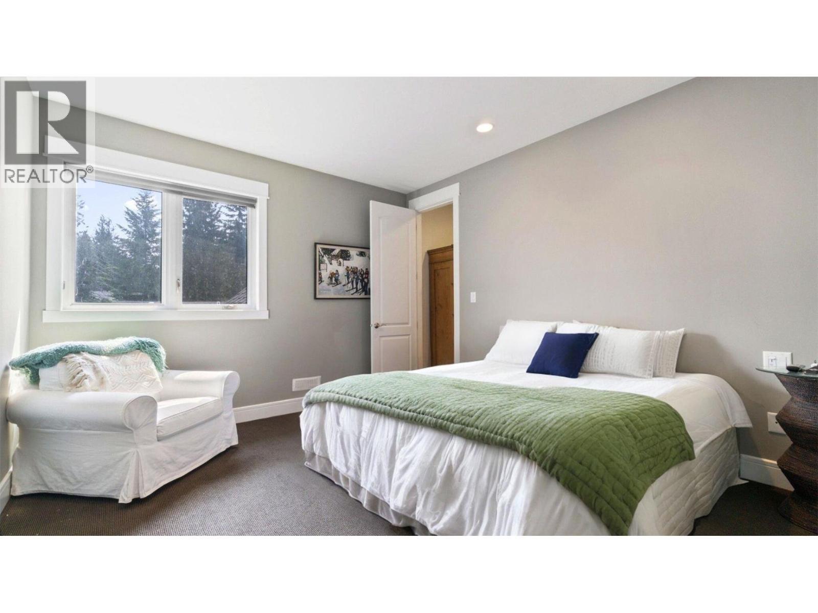 1801 Archibald Road Unit# 5. Sorrento, British Columbia