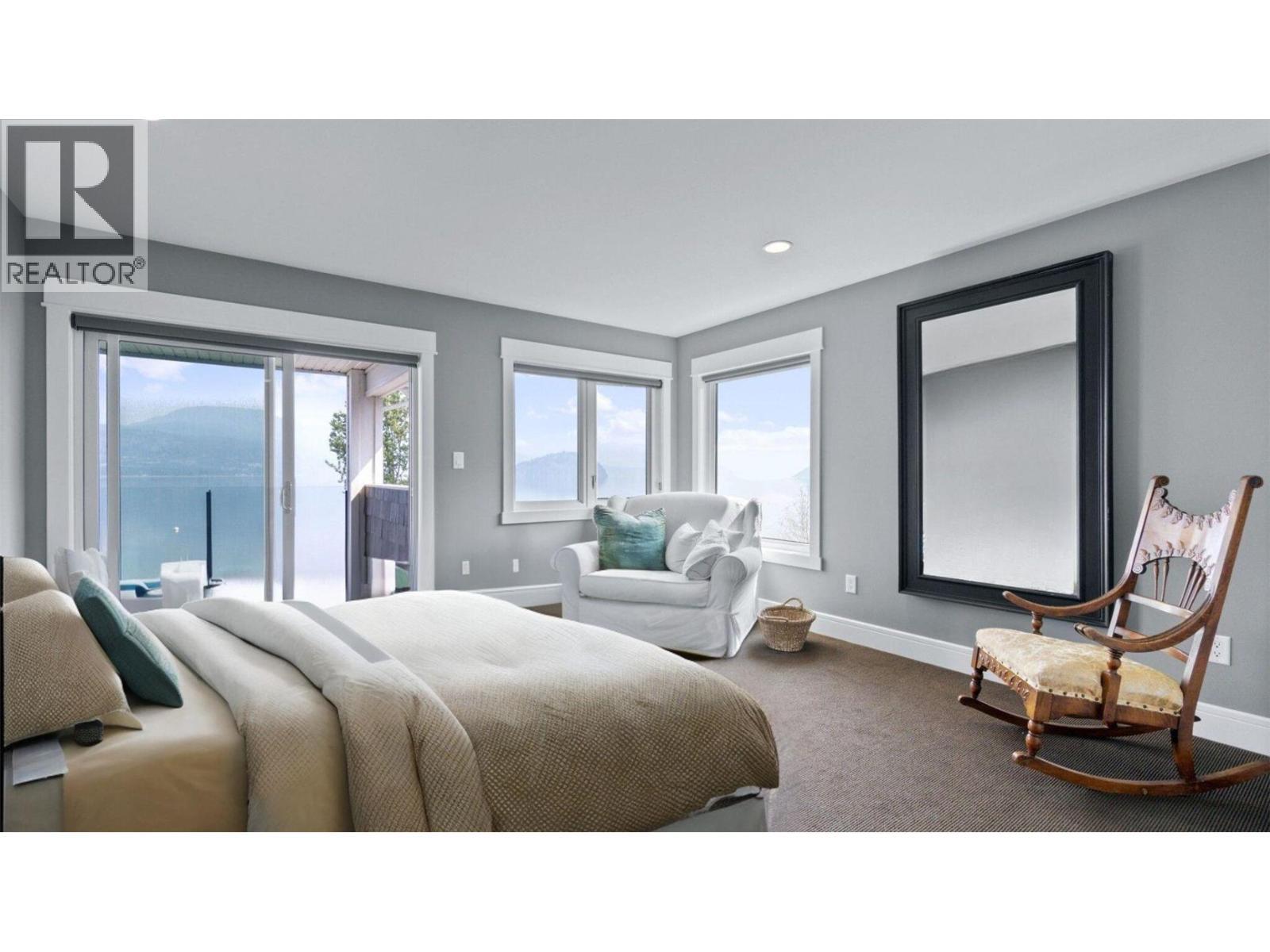 1801 Archibald Road Unit# 5. Sorrento, British Columbia