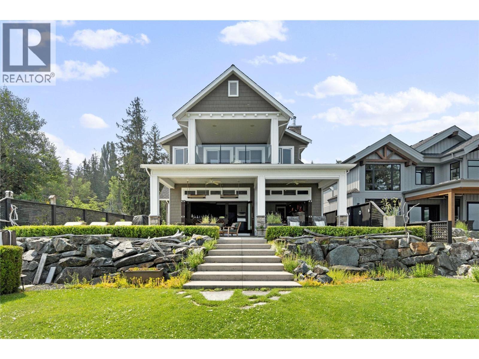 1801 Archibald Road Unit# 5. Sorrento, British Columbia