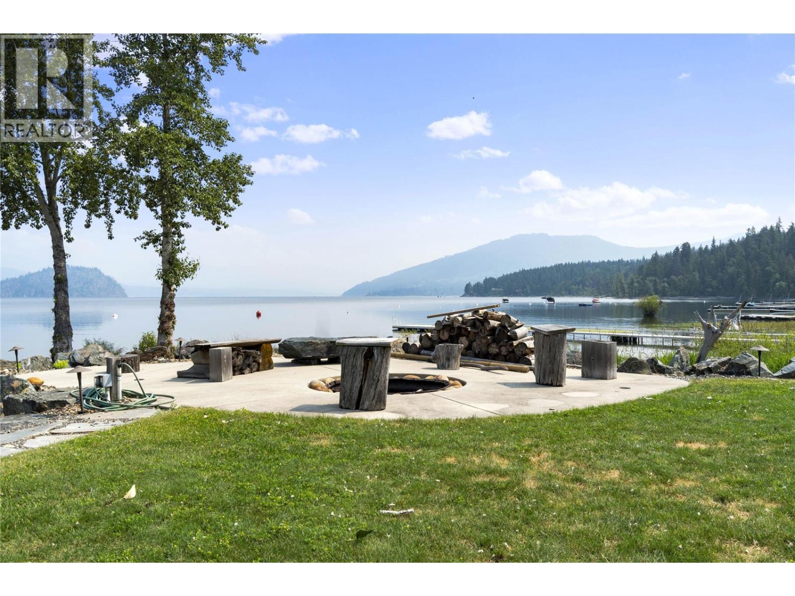 1801 Archibald Road Unit# 5. Sorrento, British Columbia