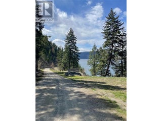 5649 Cosens Bay Road Unit# 8. Coldstream, British Columbia