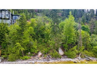 5649 Cosens Bay Road Unit# 8. Coldstream, British Columbia
