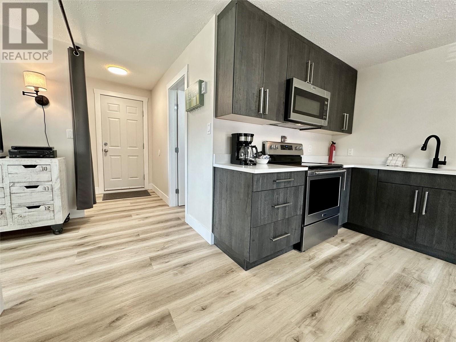 5815 Oleander Drive Unit# 221. Osoyoos, British Columbia