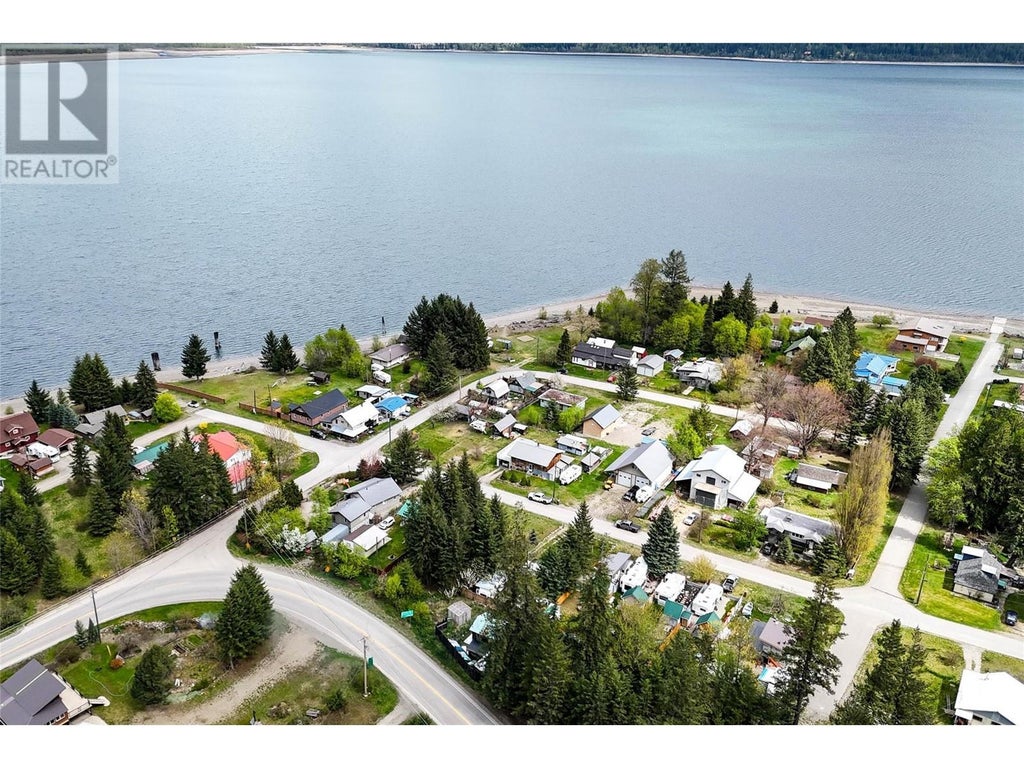 Lots 22, 23, 24 Main Street, Lardeau