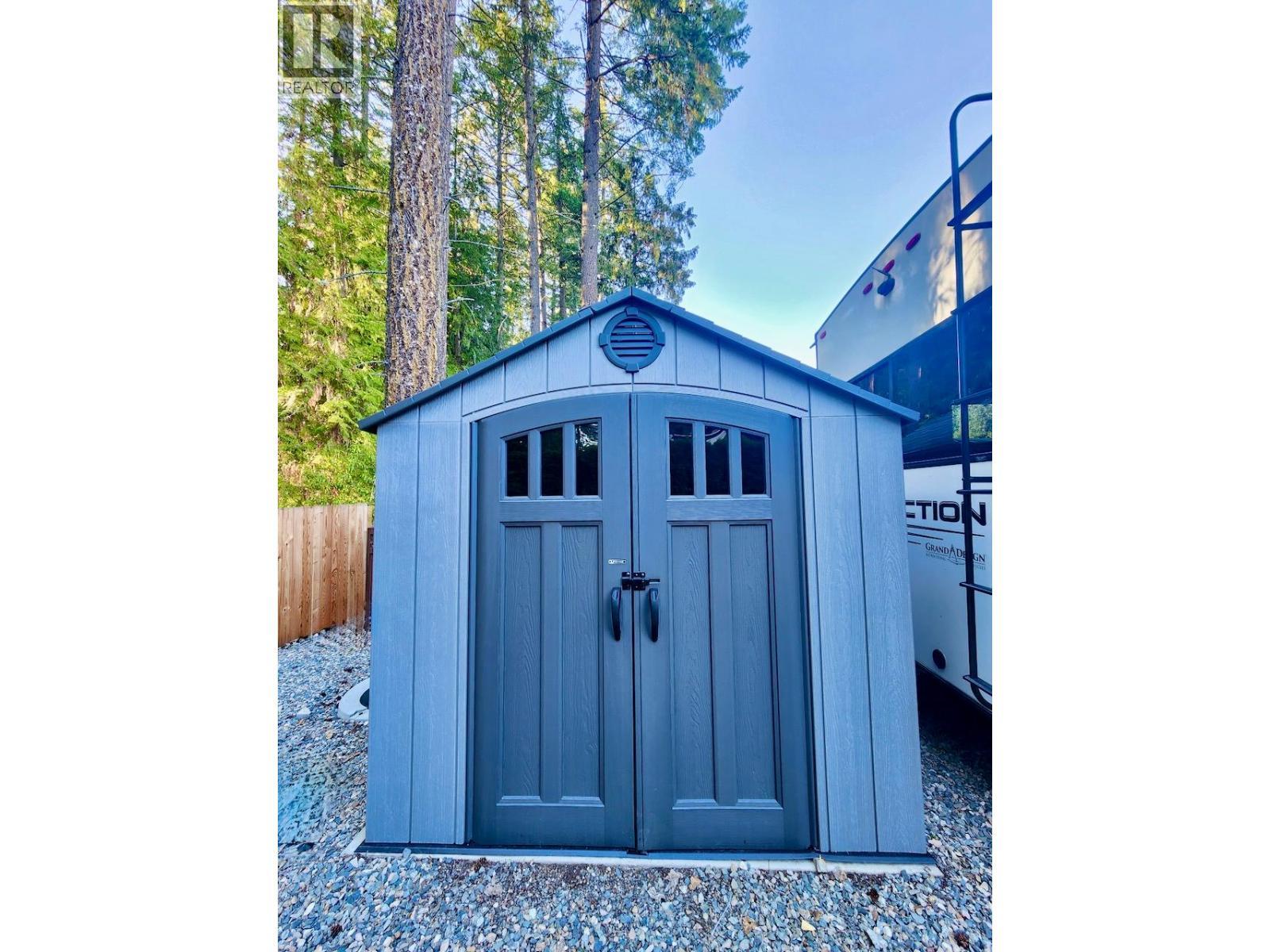 1131 Pine Grove Road Unit# 20. Scotch Creek, British Columbia