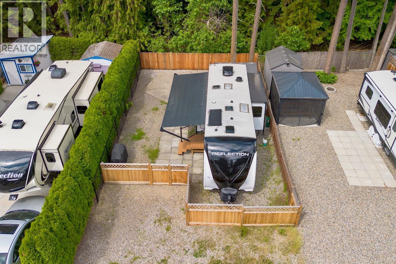 1131 Pine Grove Road Unit# 20. Scotch Creek, British Columbia