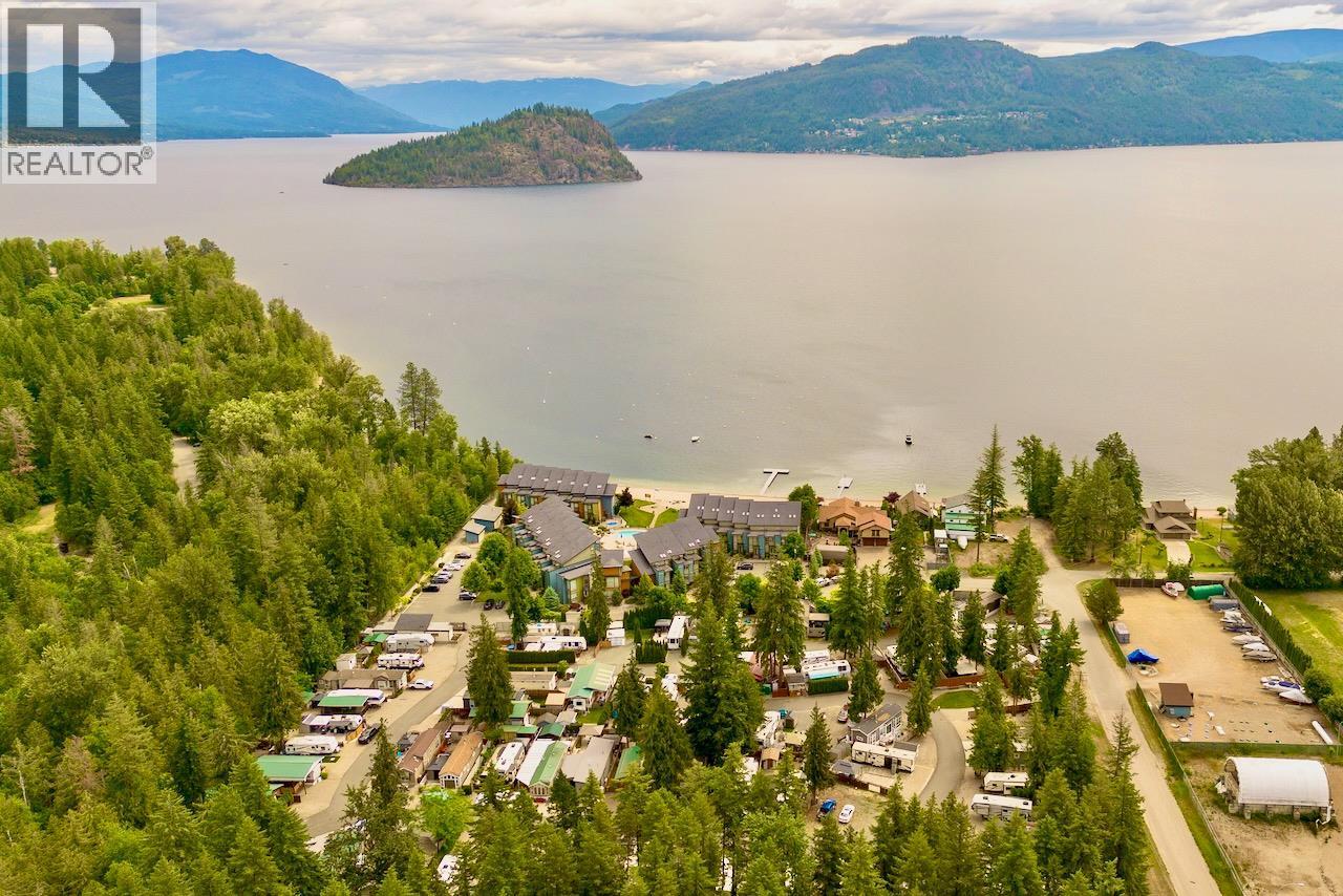 1131 Pine Grove Road Unit# 20. Scotch Creek, British Columbia