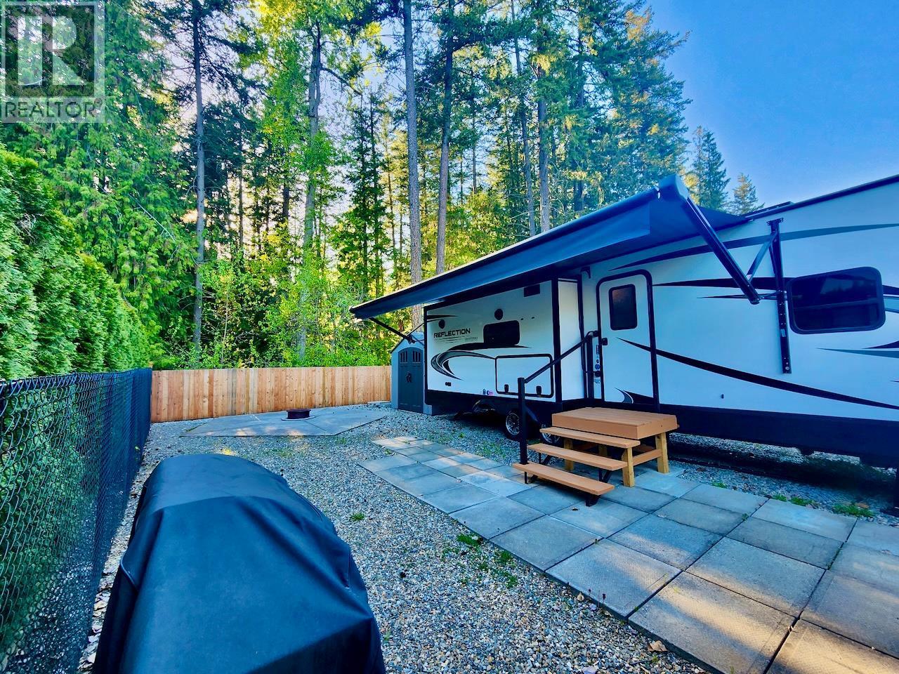 1131 Pine Grove Road Unit# 20. Scotch Creek, British Columbia