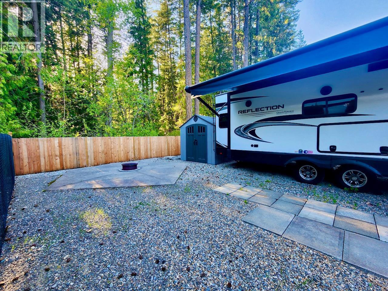 1131 Pine Grove Road Unit# 20. Scotch Creek, British Columbia