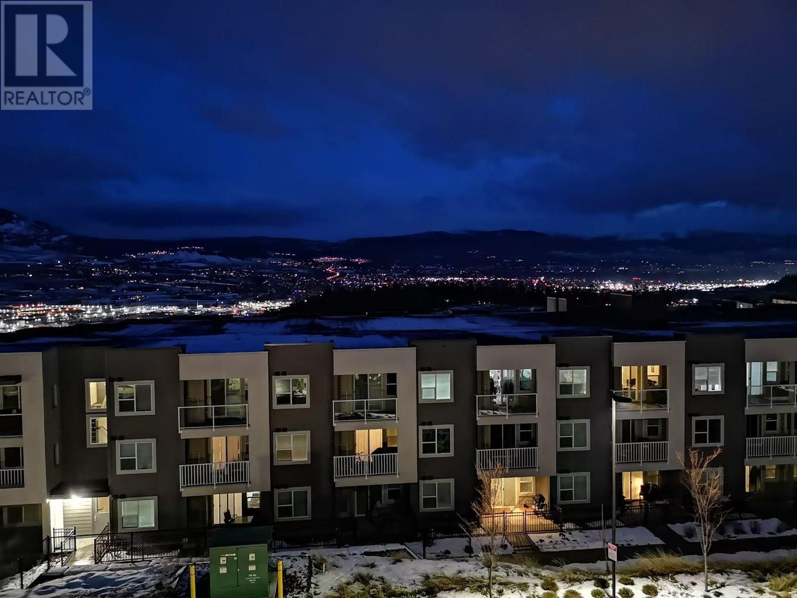 725 Academy Way Unit# Ph1. Kelowna, British Columbia