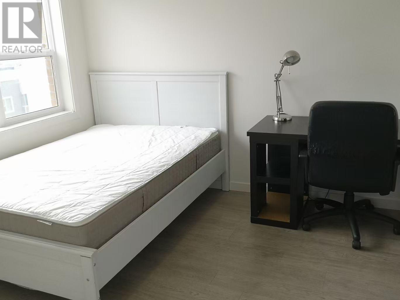 725 Academy Way Unit# Ph1. Kelowna, British Columbia