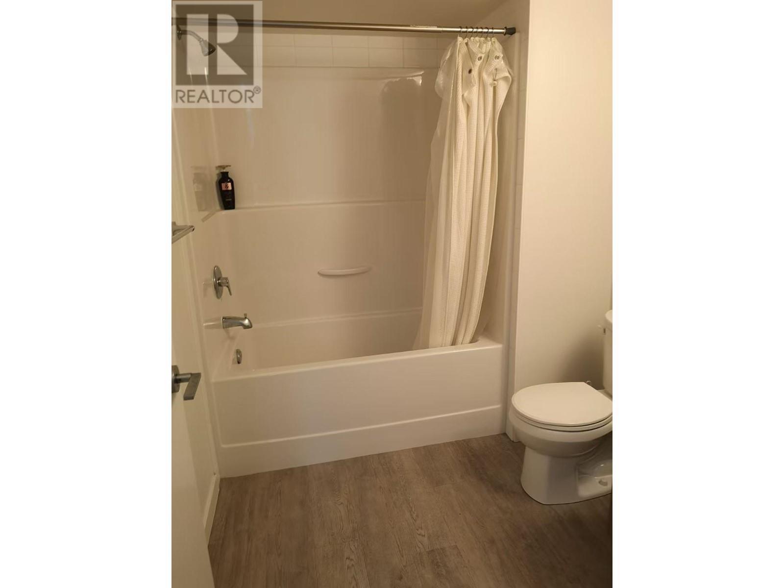 725 Academy Way Unit# Ph1. Kelowna, British Columbia