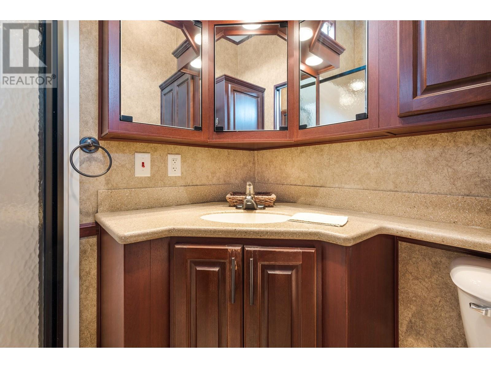 8000 Highland Road Unit# 172. Vernon, British Columbia