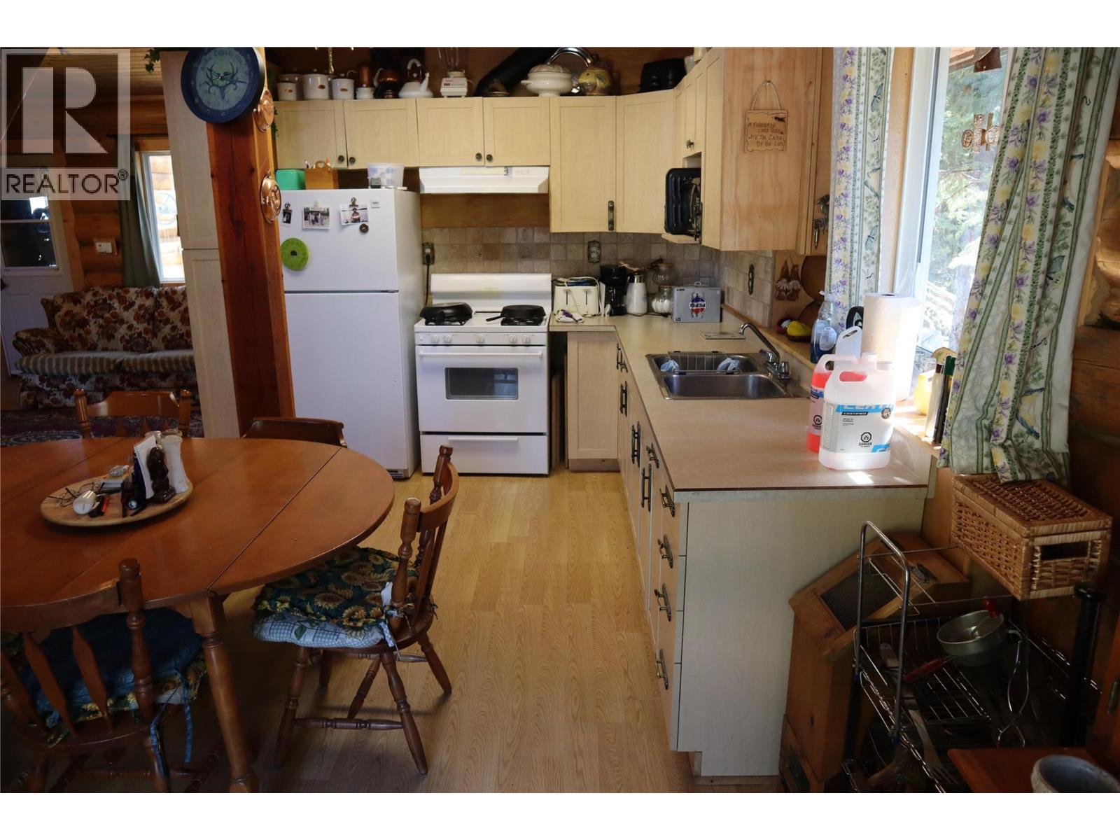 Cabin #20 Hatheume Lake Resort Lot# 5835. Peachland, British Columbia