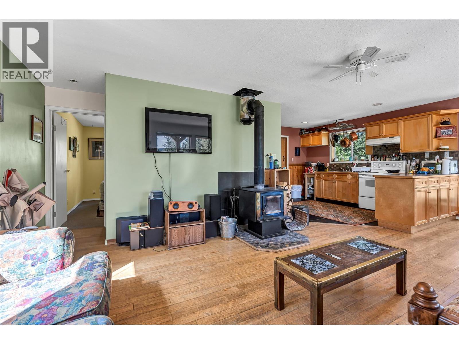 2556 Princeton Summerland Road. Princeton, British Columbia