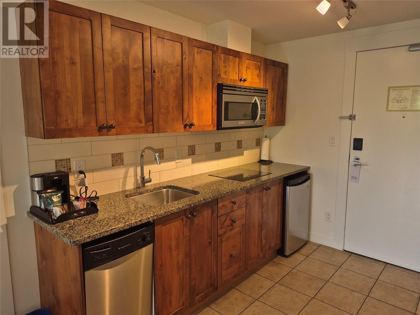 4200 Lakeshore Drive Drive Unit# 302. Osoyoos, British Columbia