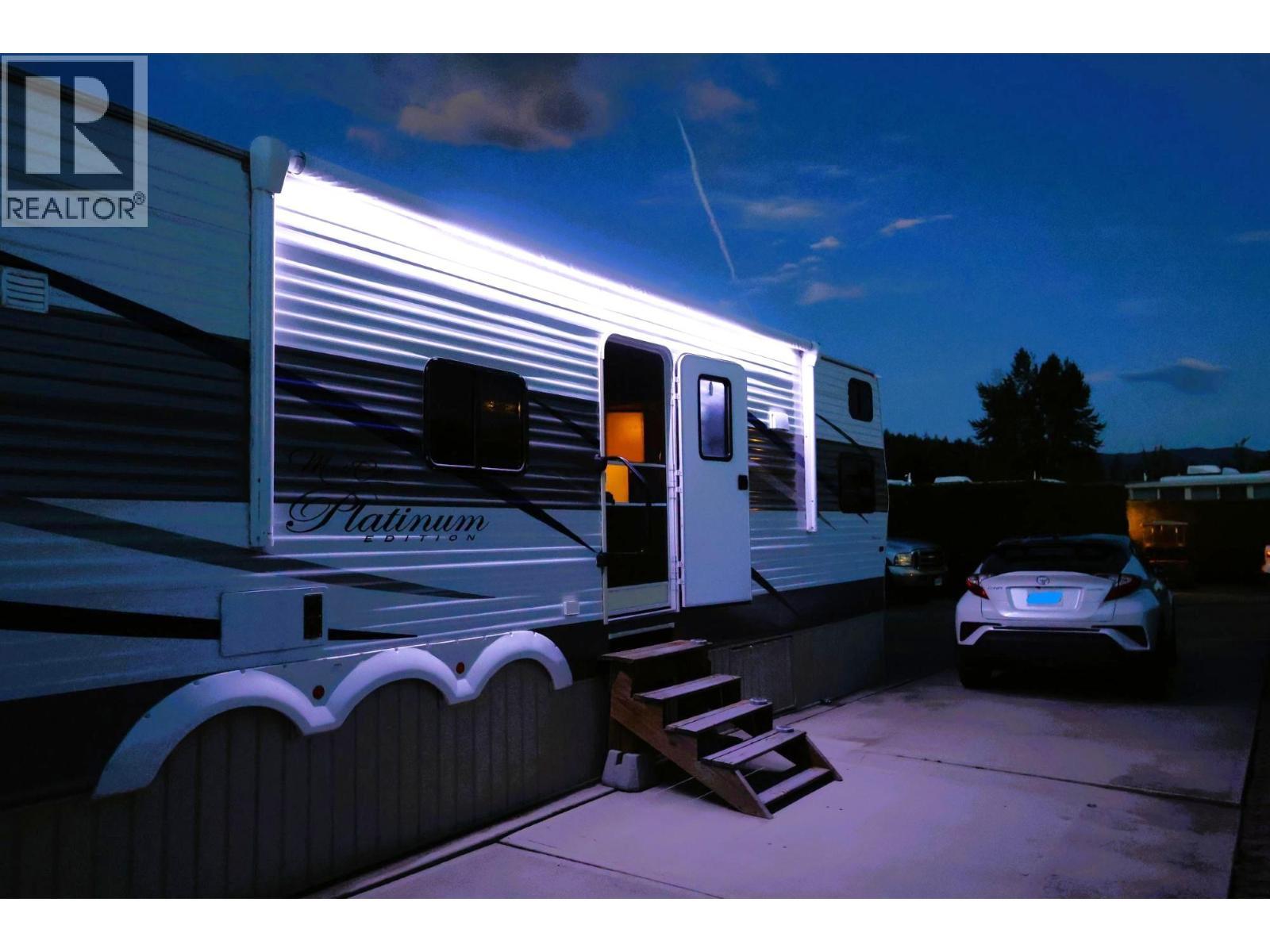 415 Commonwealth Road Unit# 301. Kelowna, British Columbia