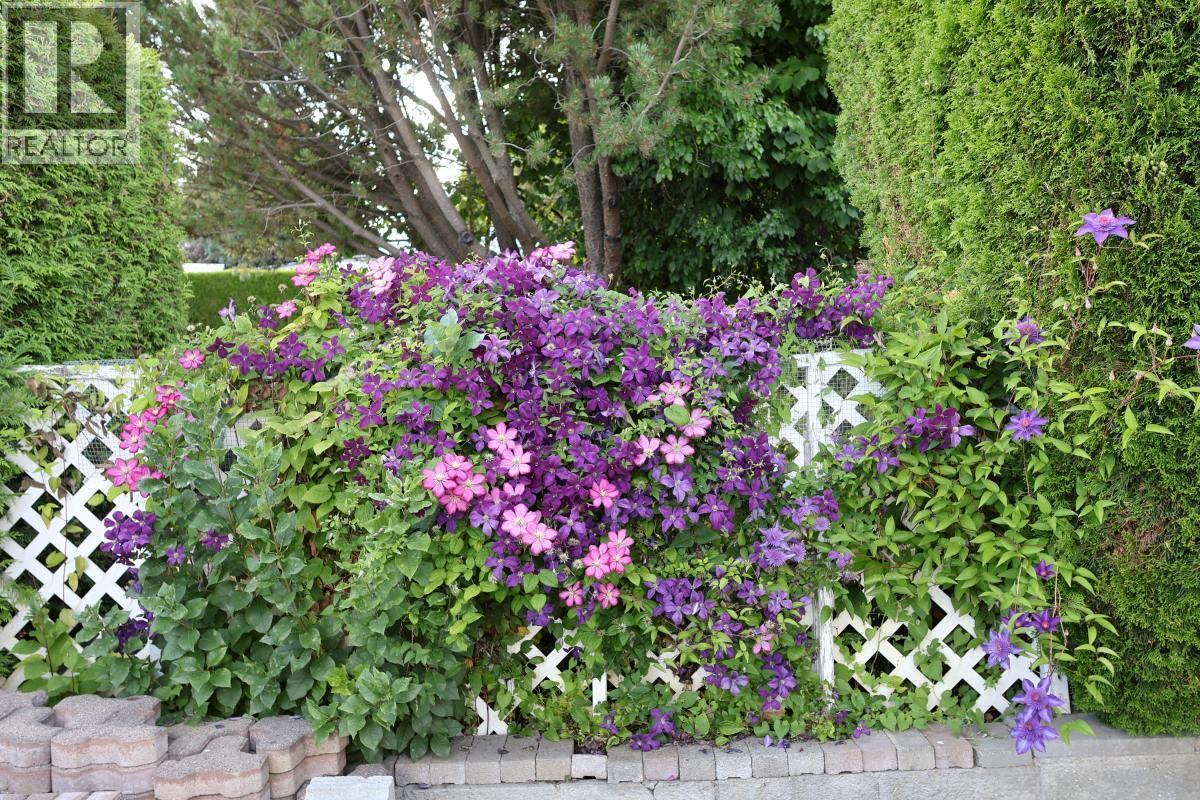 415 Commonwealth Road Unit# 301. Kelowna, British Columbia