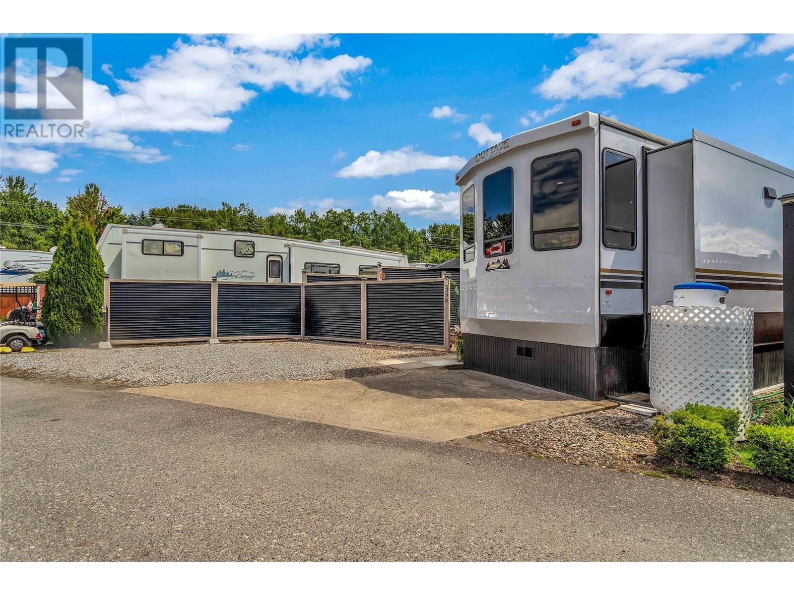 415 Commonwealth Road Unit# 396 Lot# 396. Lake Country, British Columbia