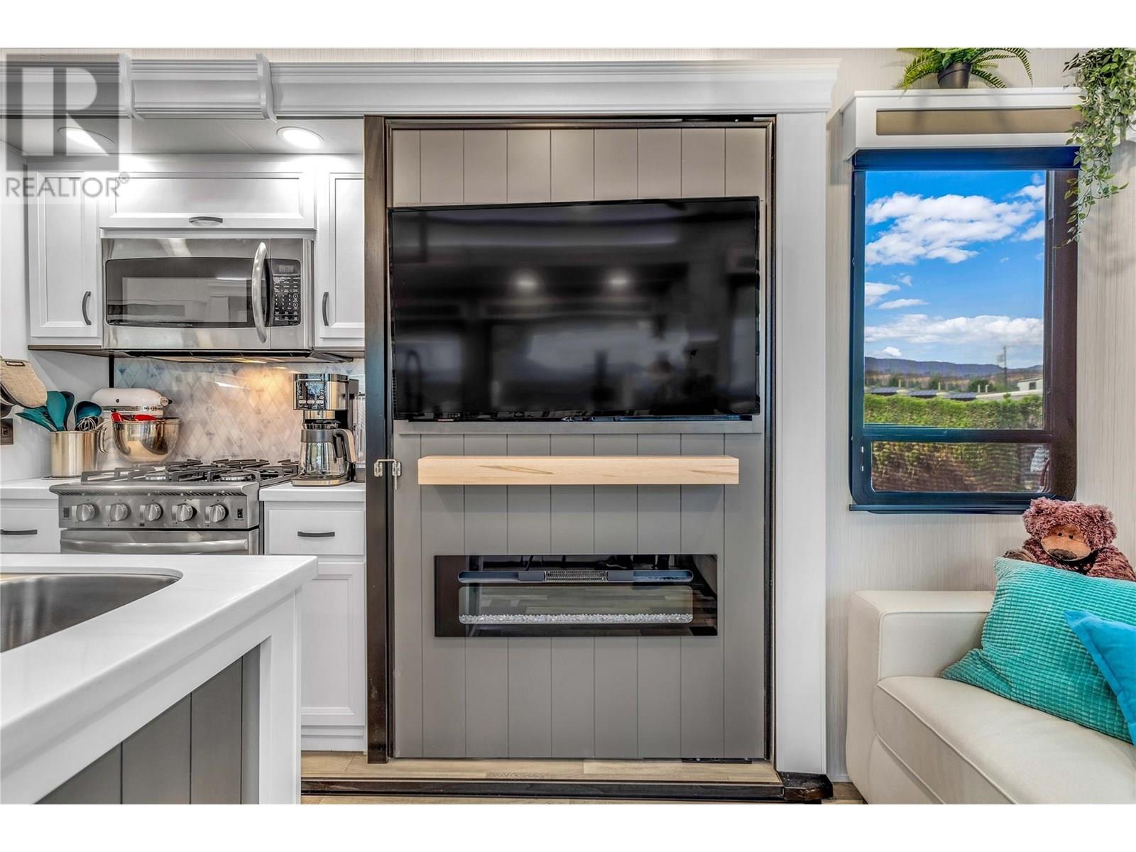 415 Commonwealth Road Unit# 396 Lot# 396. Lake Country, British Columbia