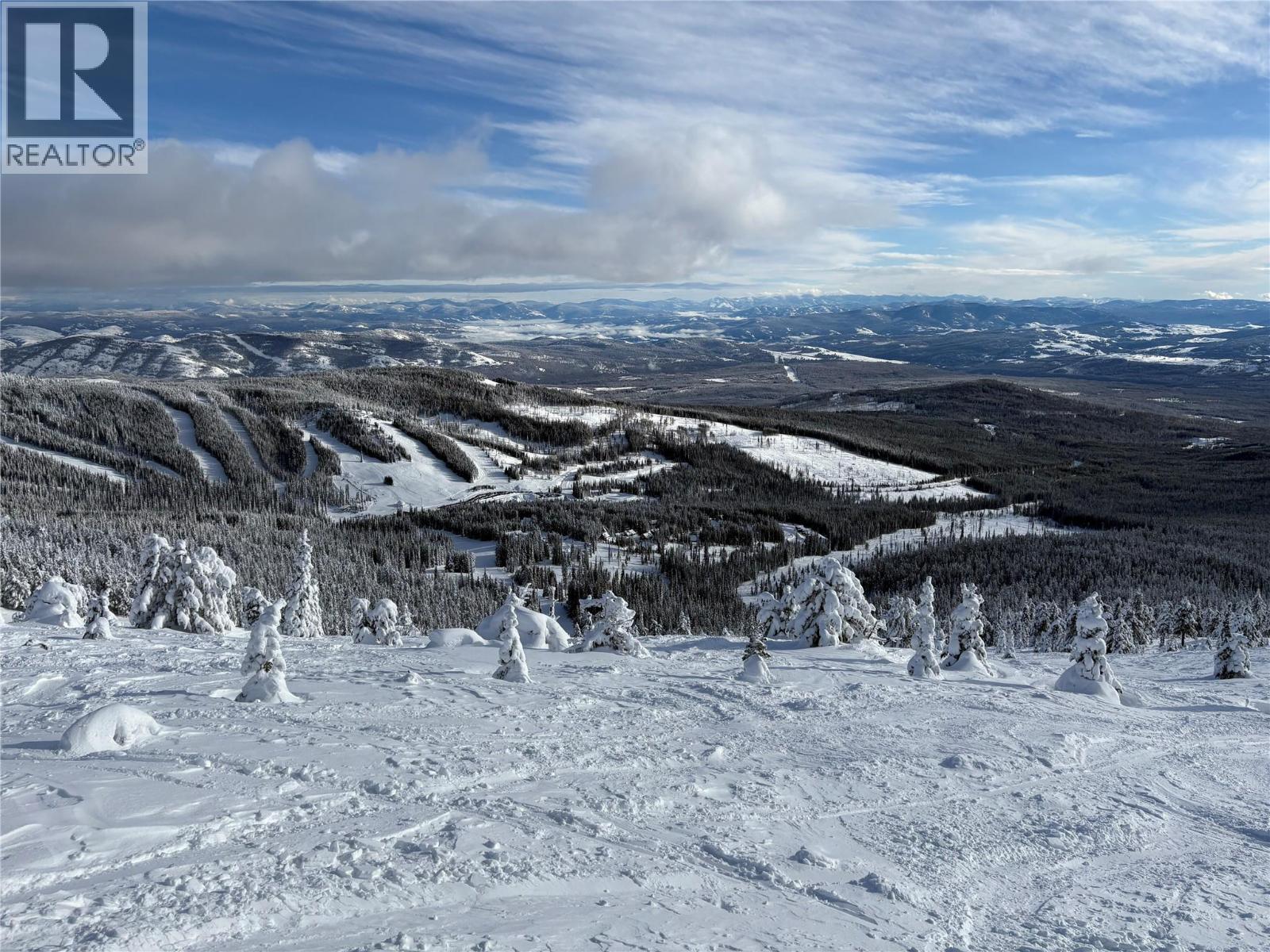 140 Whiskey Jack Road. Oliver, British Columbia