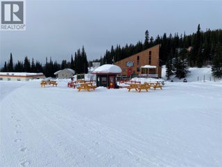 140 Whiskey Jack Road. Oliver, British Columbia