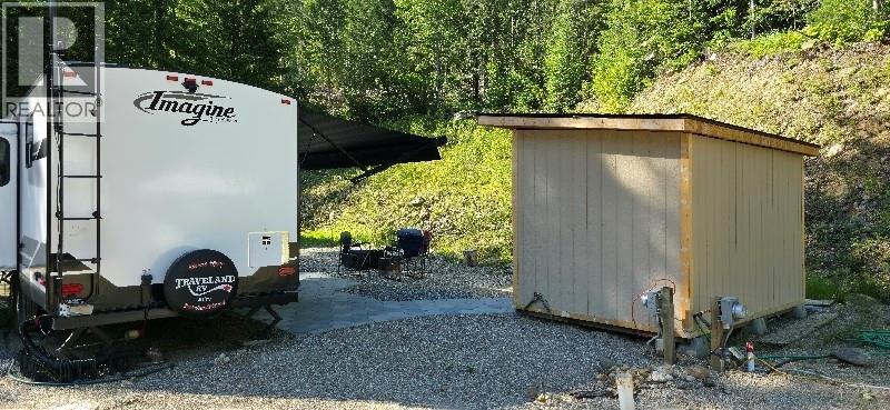 4955 Camp Creek Road Unit# Lot 27. Revelstoke, British Columbia