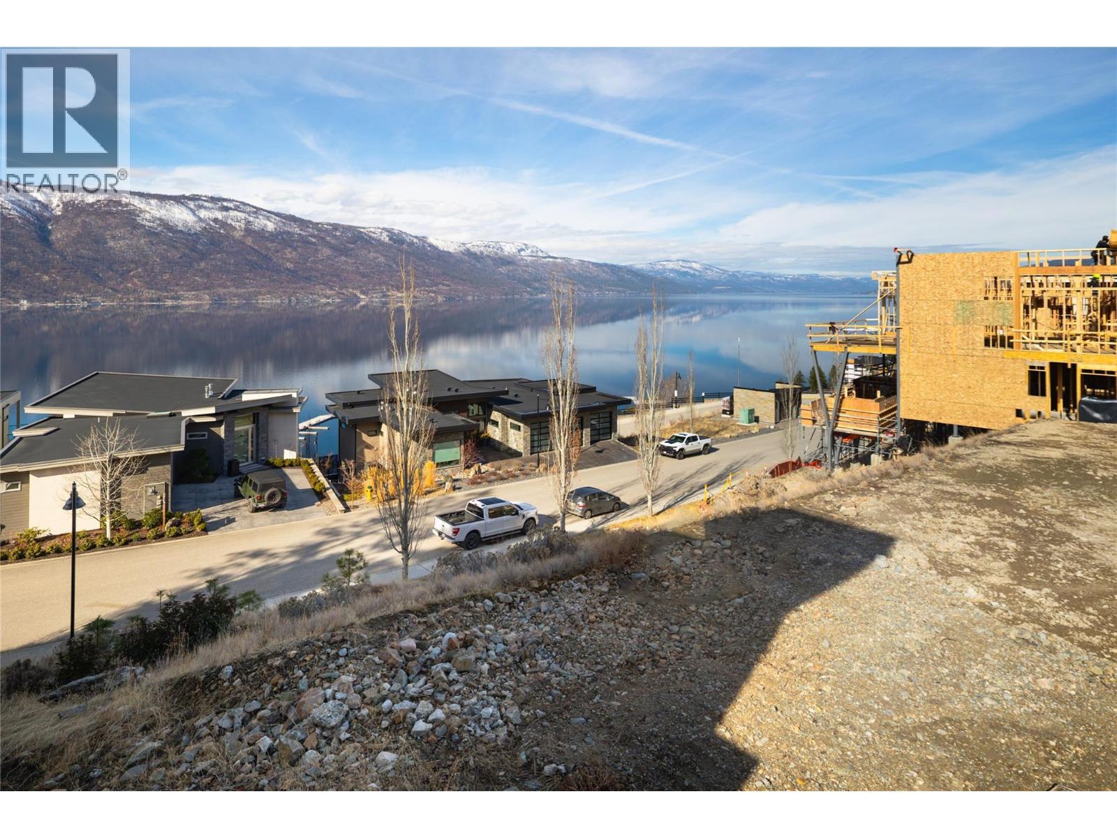 3356 Black Pine Lane. Kelowna, British Columbia